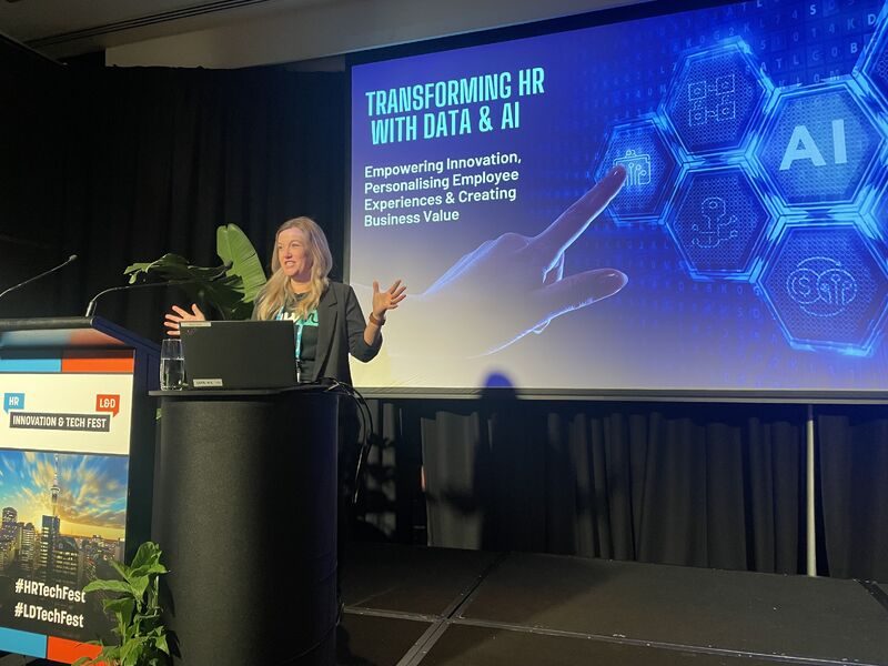 Karly Boast speaking on AI in HR